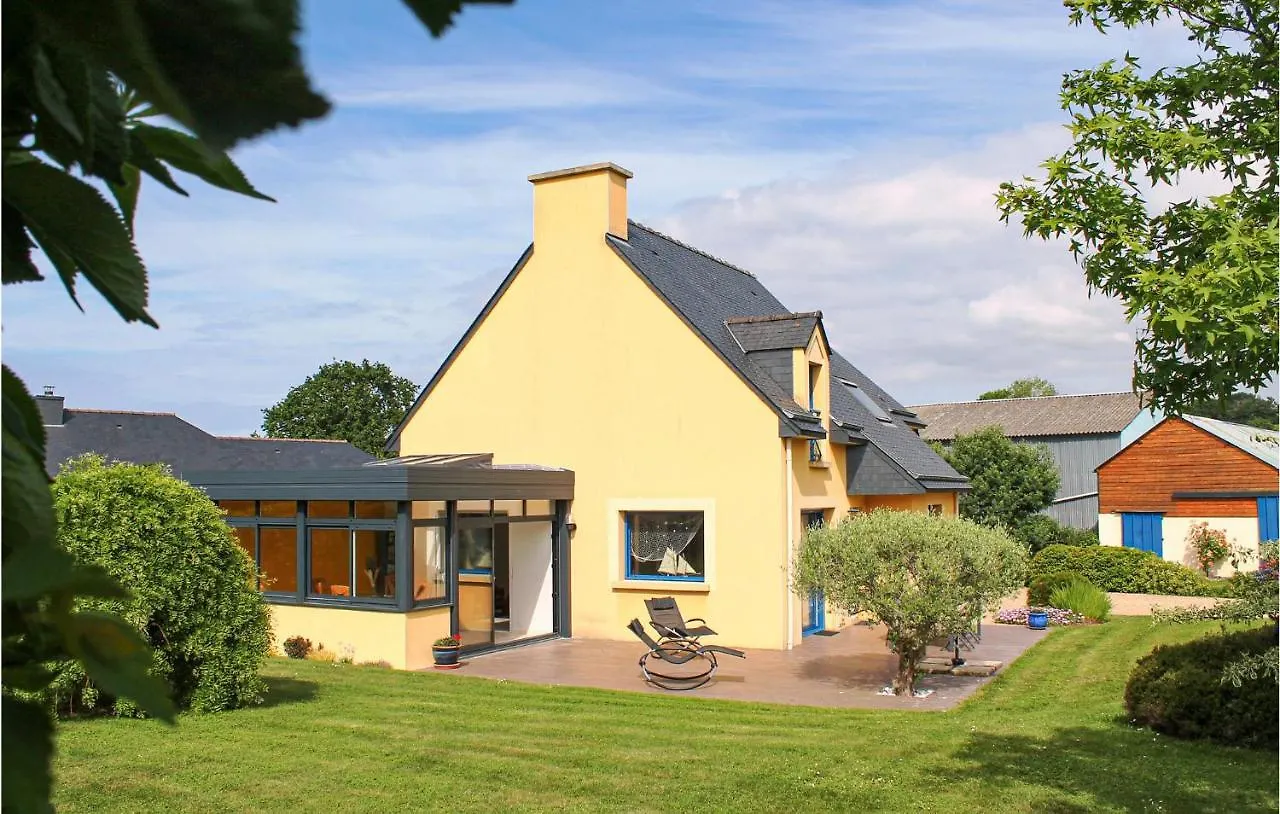 Σπίτι διακοπών 3 Bedroom Cozy Home In Lamballe-Armor Planguenoual