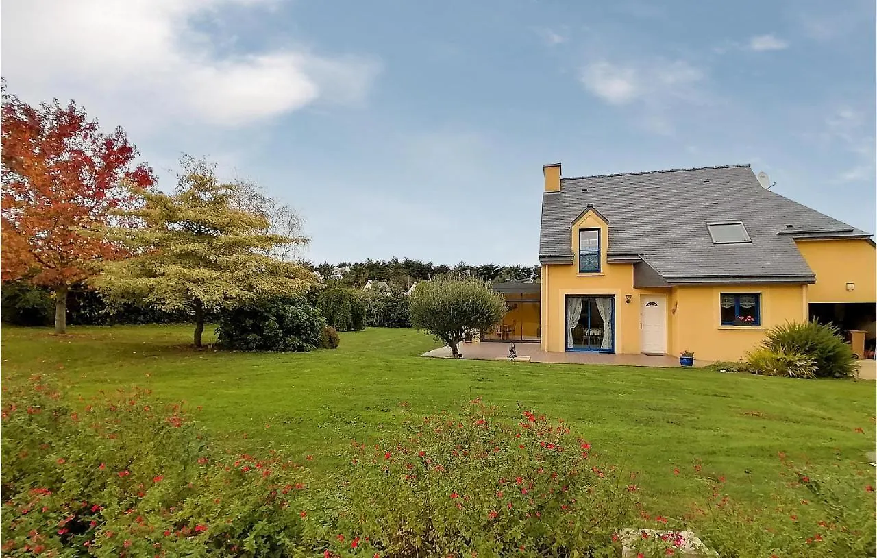 3 Bedroom Cozy Home In Lamballe-Armor Planguenoual
