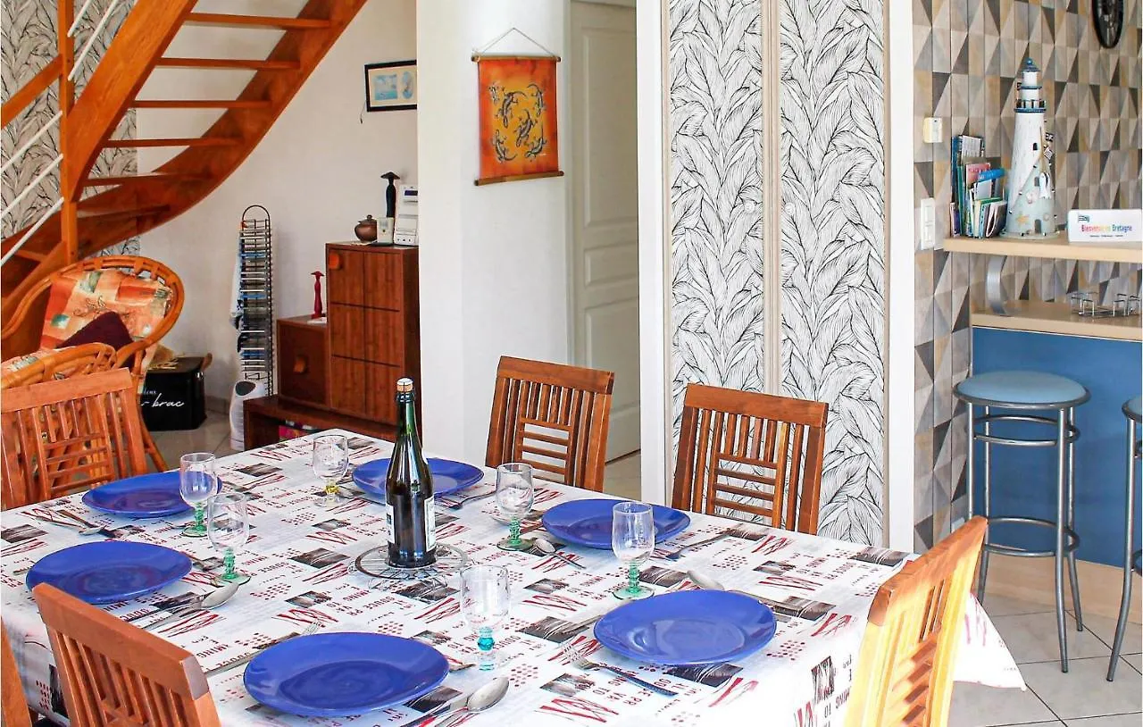 Σπίτι διακοπών 3 Bedroom Cozy Home In Lamballe-Armor Planguenoual