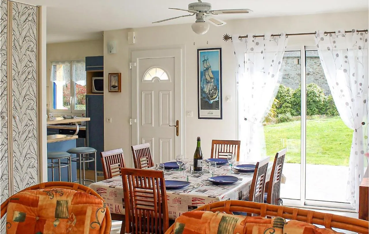 3 Bedroom Cozy Home In Lamballe-Armor Planguenoual